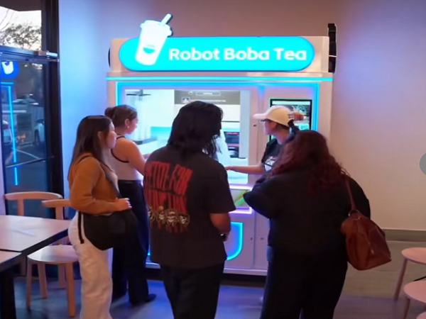 Anno AI Robot Milk Tea Pavilion Enters iWok Restaurant in the United States