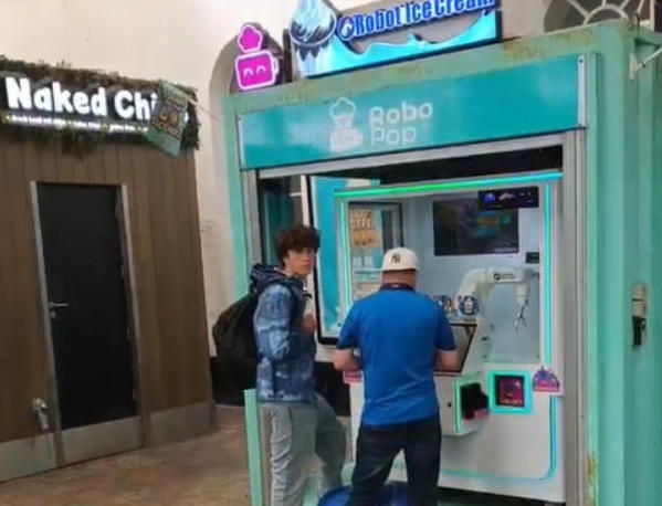 Anno AI Robotic Ice Cream Machines Land in Brighton, UK