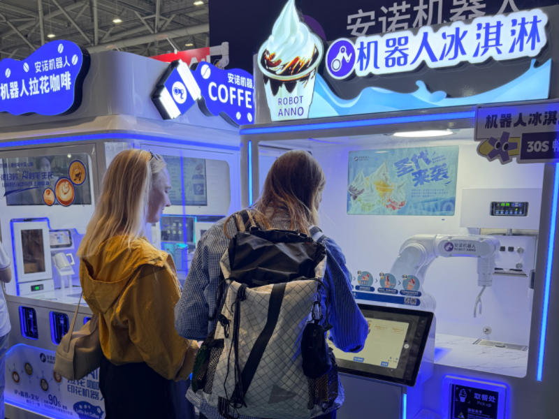 Anno AI Beverage Robot Exhibited at 2026 Shenzhen Food & Processing Packaging Exhibition