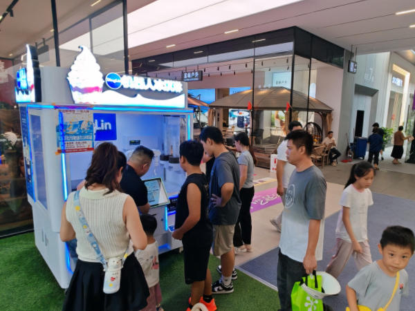 Anno AI Robot Ice Cream Machine Launched at Sunlink Home Furnishing Hub · North Zone
